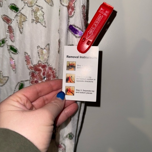 MAC DUGGAL EMBELLISHED LACE SLEEVLESS V NECK GOWN 10893 | 8 - Picture 6 of 8